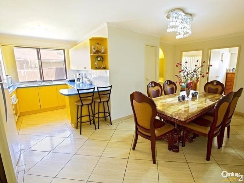10 McCrea Place, Edensor Park NSW 2176