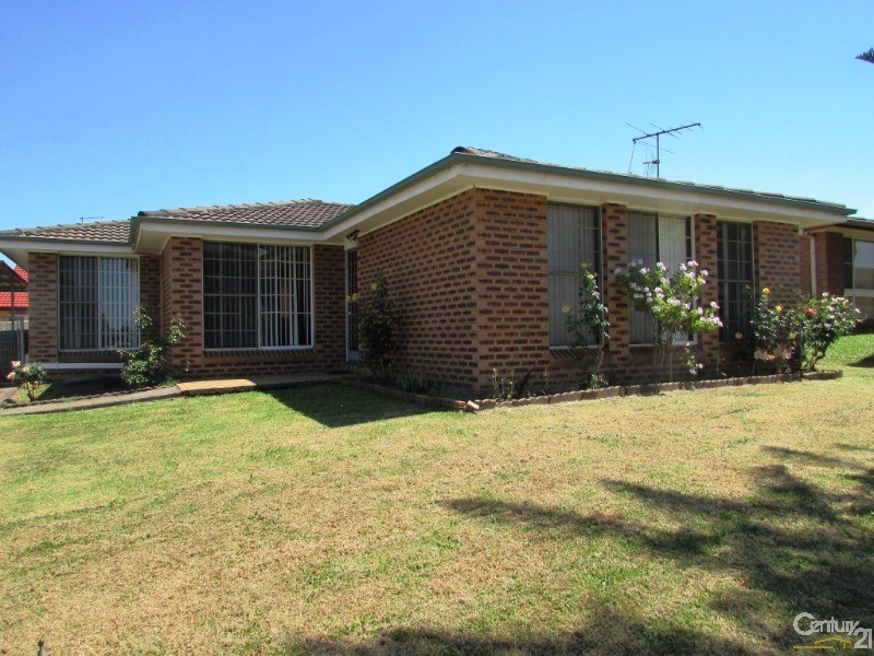 31 Dakota Drive, Bossley Park NSW 2176
