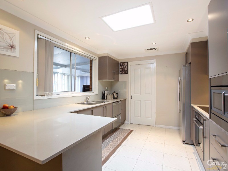 10 Ripple Close, Greenfield Park NSW 2176