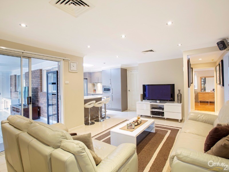 10 Ripple Close, Greenfield Park NSW 2176