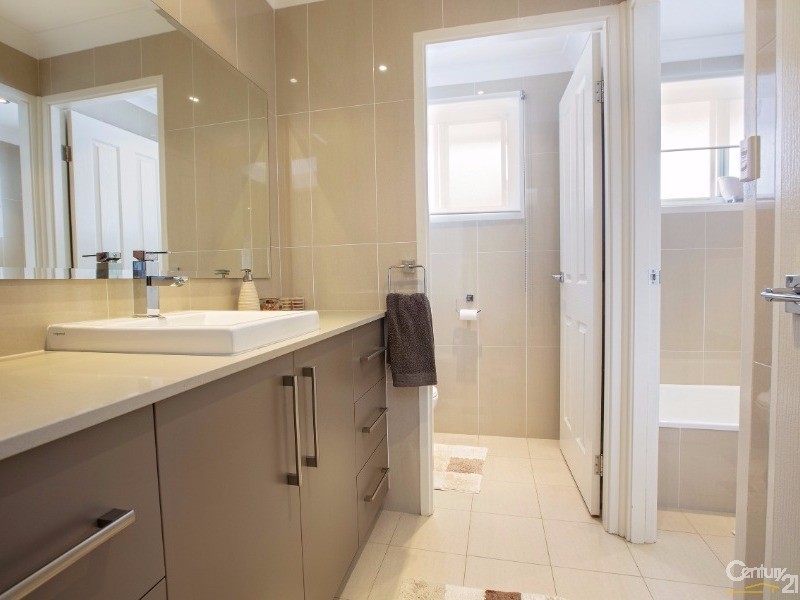 10 Ripple Close, Greenfield Park NSW 2176