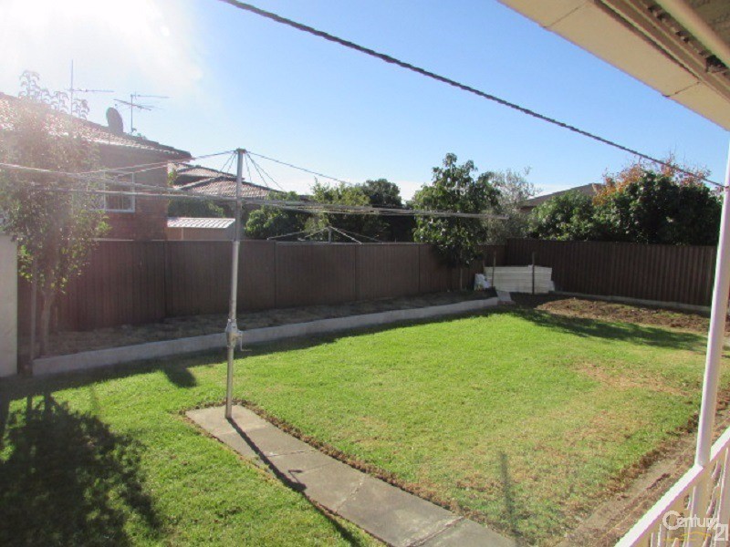 22 St Kilda Street, St Johns Park NSW 2176