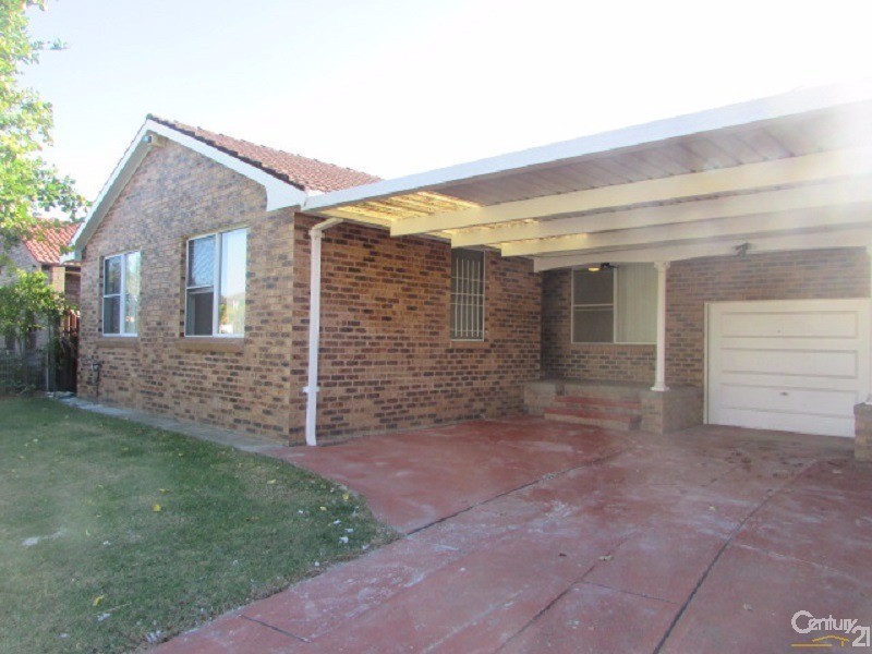 22 St Kilda Street, St Johns Park NSW 2176