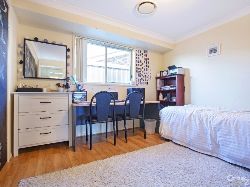 8 Toorak Close, St Johns Park NSW 2176