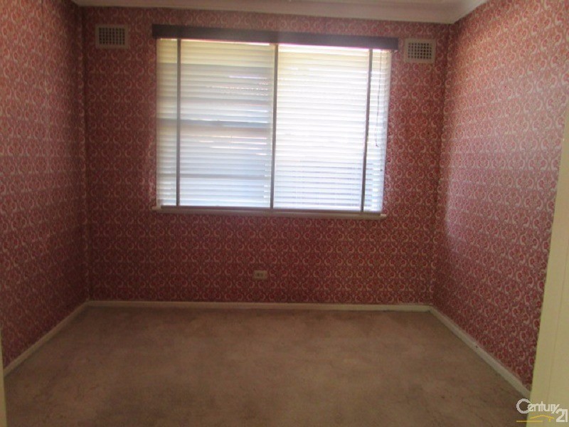 4 Farningham Street, Mount Pritchard NSW 2170