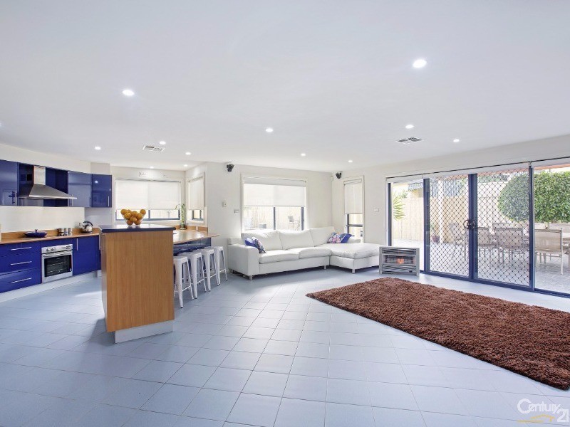 5  Hogan Avenue, Green Valley NSW 2168