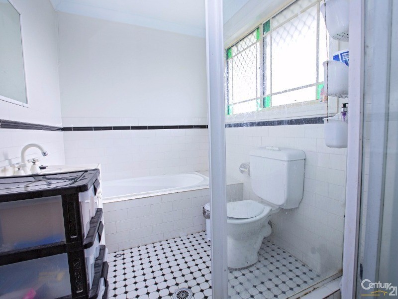 2/29 Flowerdale Road, Liverpool NSW 2170