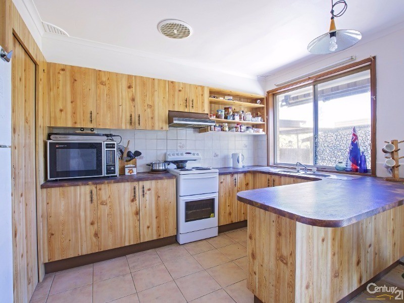 17 Arunta Avenue, Green Valley NSW 2168