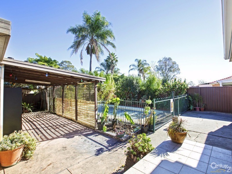 17 Arunta Avenue, Green Valley NSW 2168