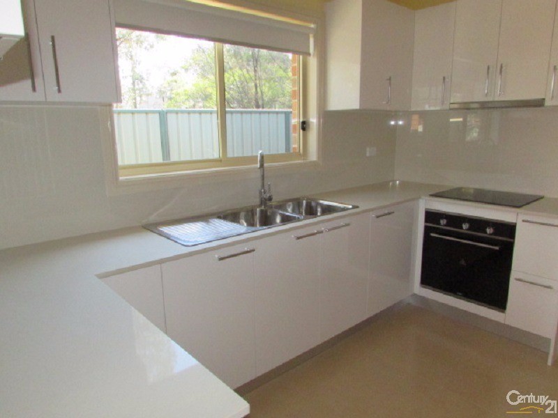 37A Buranda Crescent, St Johns Park NSW 2176