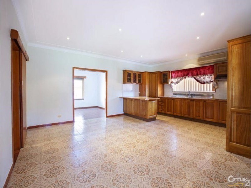 38 First Avenue, Hoxton Park NSW 2171