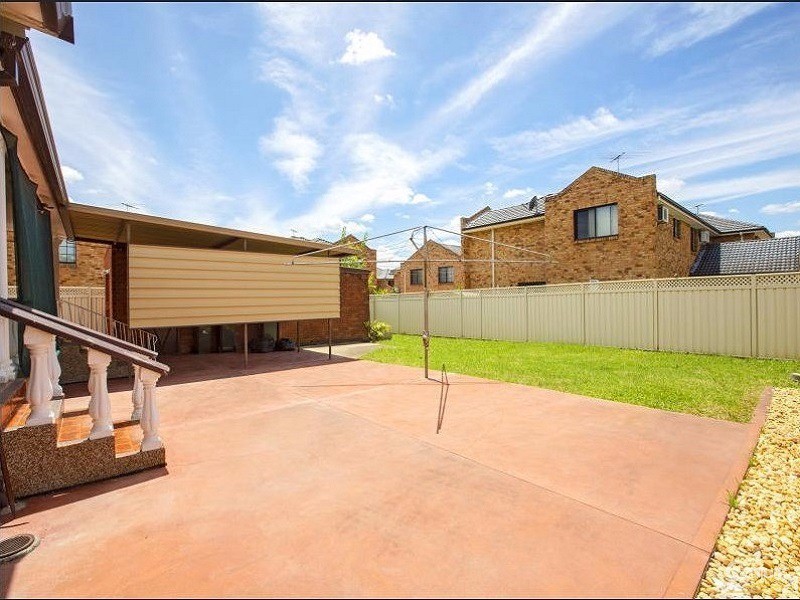 38 First Avenue, Hoxton Park NSW 2171