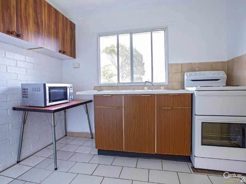 40 Sandringham Street, St Johns Park NSW 2176