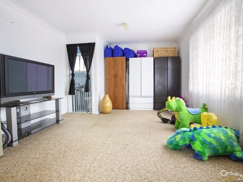 40 Sandringham Street, St Johns Park NSW 2176