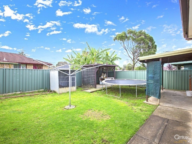 40 Sandringham Street, St Johns Park NSW 2176