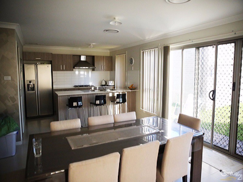 5 Treacy Street, Middleton Grange NSW 2171