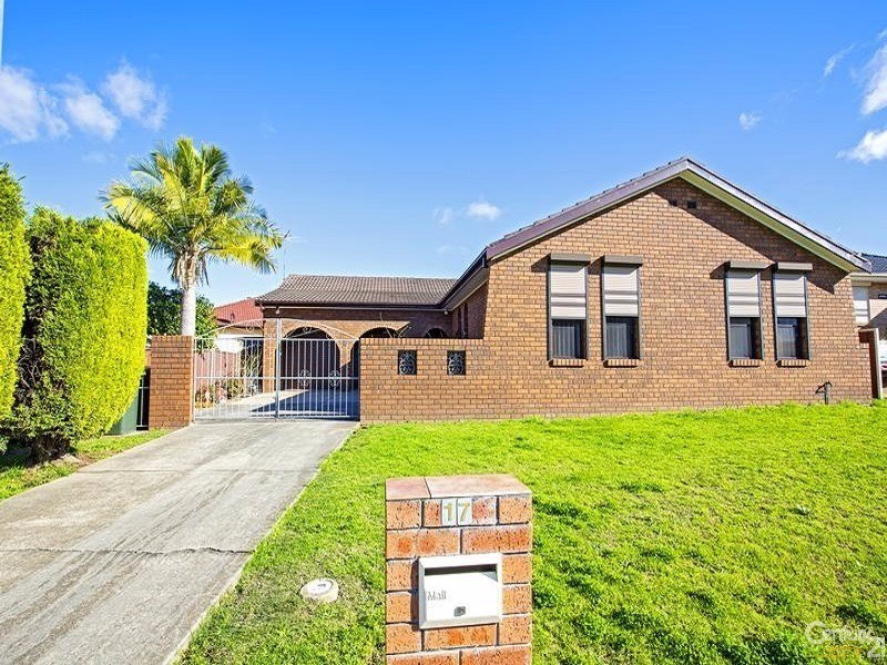 17 Dakota Drive, Bossley Park NSW 2176