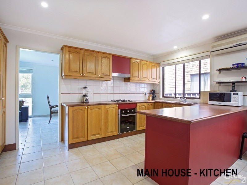 9 Dandenong Close, Bossley Park NSW 2176