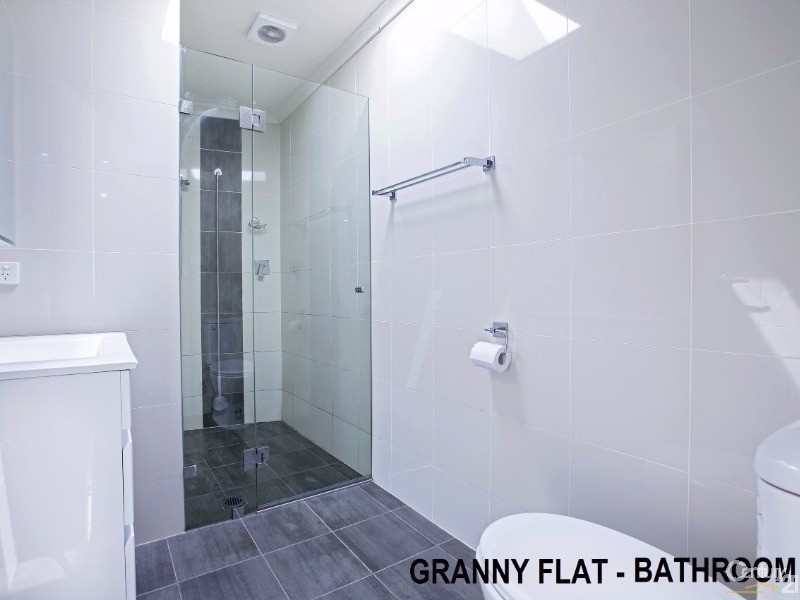 9 Dandenong Close, Bossley Park NSW 2176