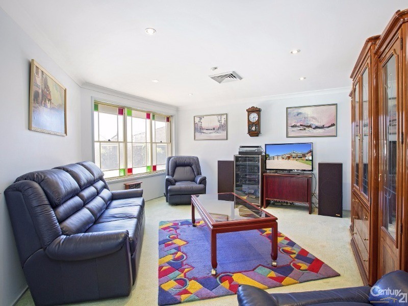 11 Wallaby Close, Bossley Park NSW 2176