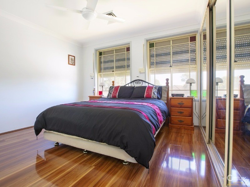 11 Wallaby Close, Bossley Park NSW 2176