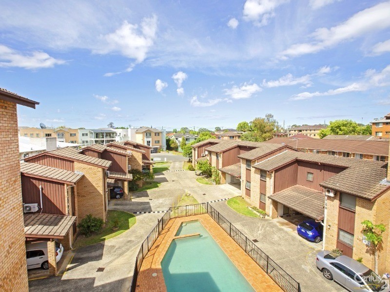 28/3-5 Gilbert Street, Cabramatta NSW 2166