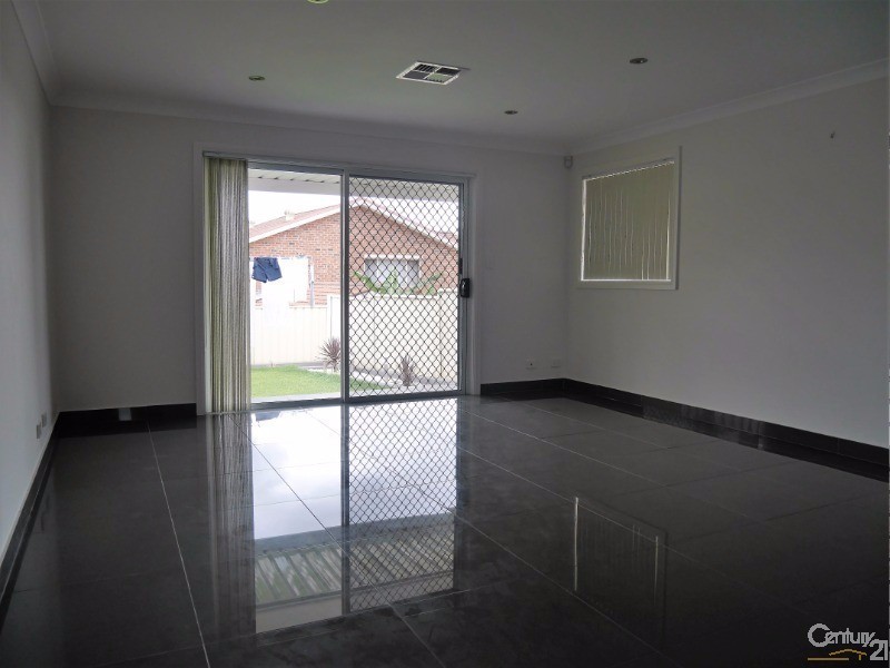 28A Gwandalan Road, Edensor Park NSW 2176