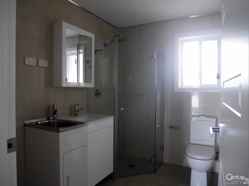 28A Gwandalan Road, Edensor Park NSW 2176