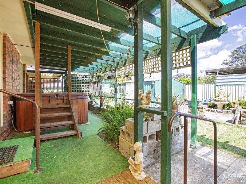 35 Melbourne Road,, St Johns Park NSW 2176