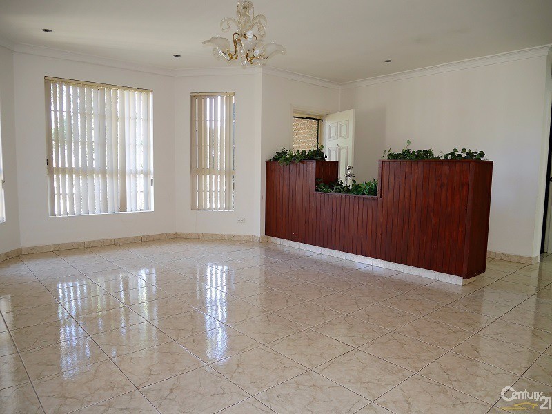 3a  Webb Close, Edensor Park NSW 2176