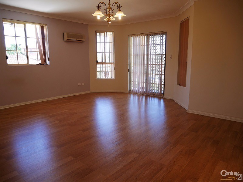 3a  Webb Close, Edensor Park NSW 2176