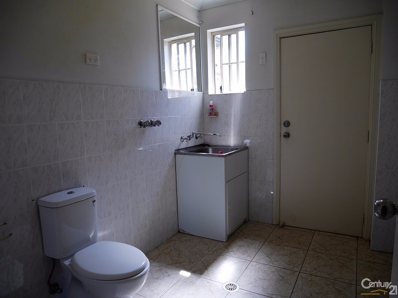 3a  Webb Close, Edensor Park NSW 2176