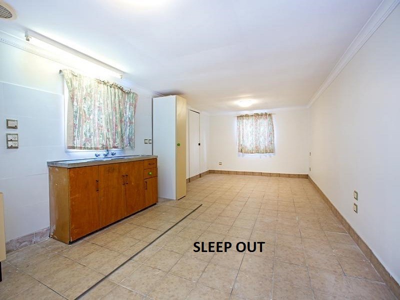11 Russell Street, Mount Pritchard NSW 2170