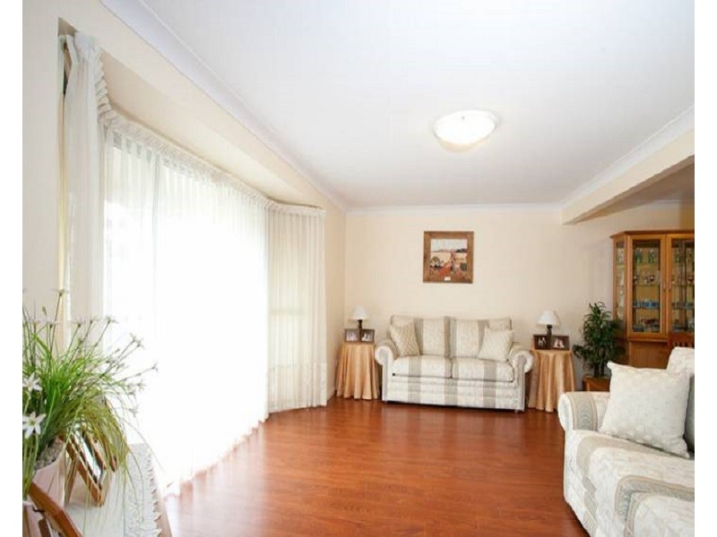 15 Brunswick Crescent, St Johns Park NSW 2176