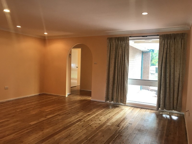 10 Hawkesworth Parade, Kings Langley NSW 2147