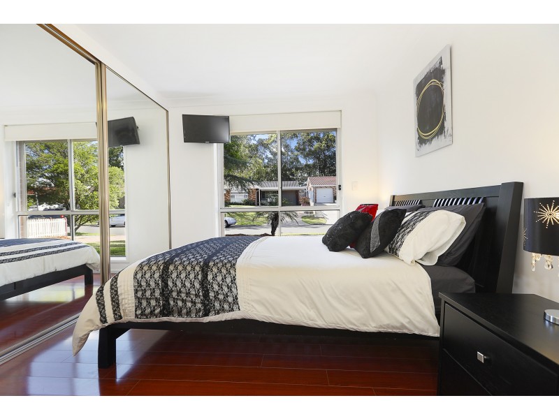 14 Lyrebird Crescent, Green Valley NSW 2168