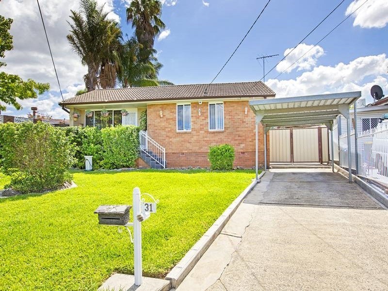 31 Bungulla Street, Sadleir NSW 2168