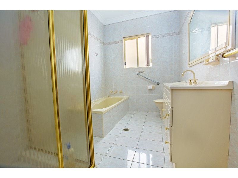 75 Stockdale Crescent, Abbotsbury NSW 2176