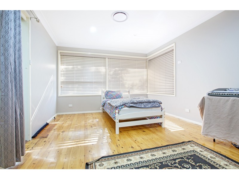 9 Selway Avenue, Moorebank NSW 2170