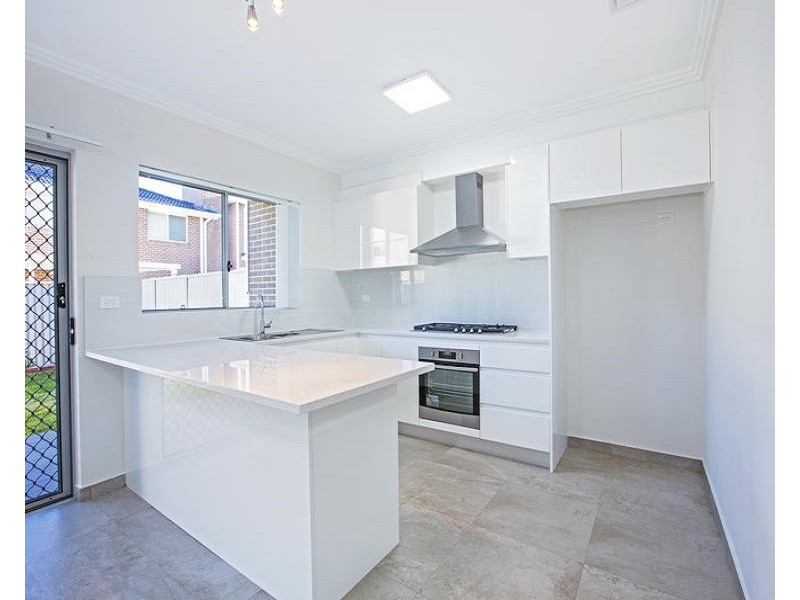 9/20 Old Glenfield Road, Casula NSW 2170