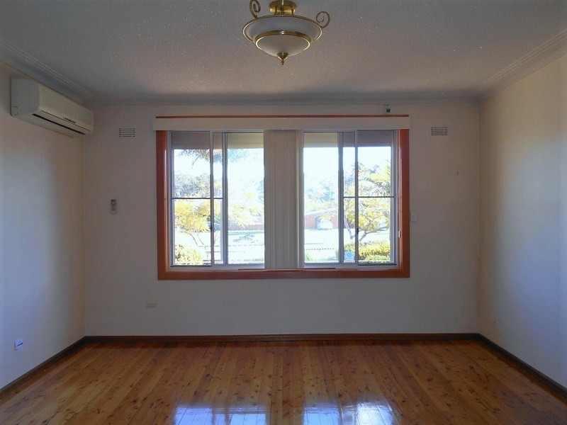 28 Palmerston Road, Fairfield West NSW 2165