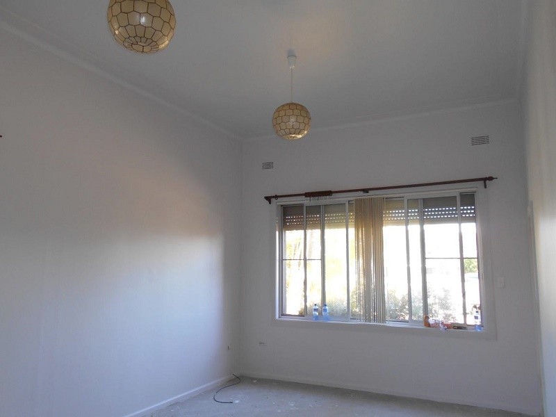 28 Palmerston Road, Fairfield West NSW 2165