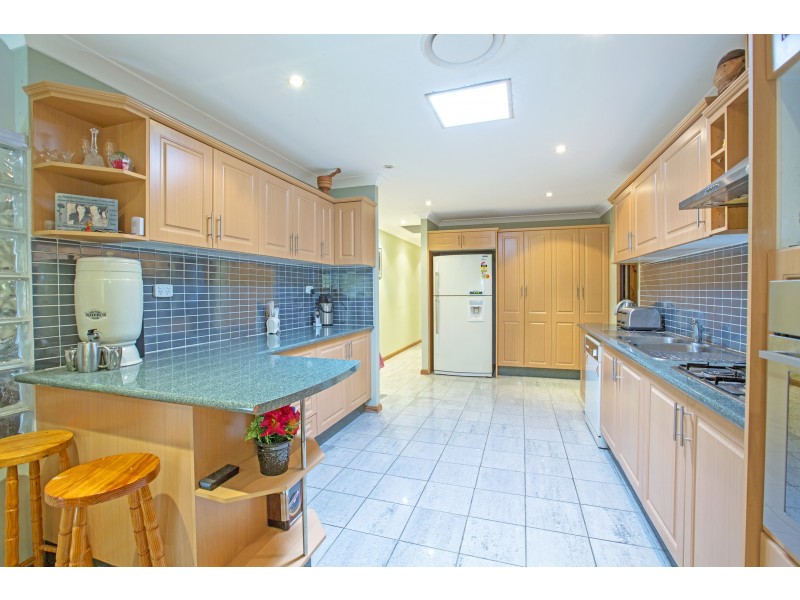 11 Simon Avenue, Bonnyrigg NSW 2177