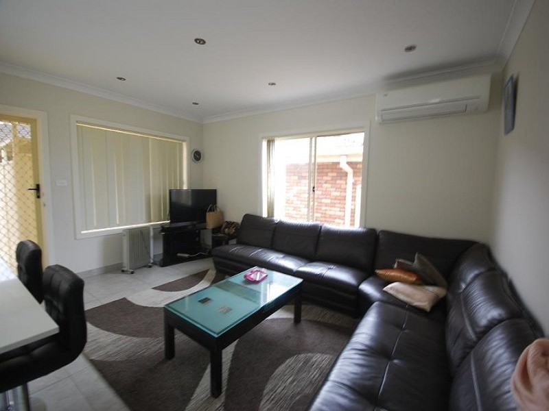 Edensor Park NSW 2176