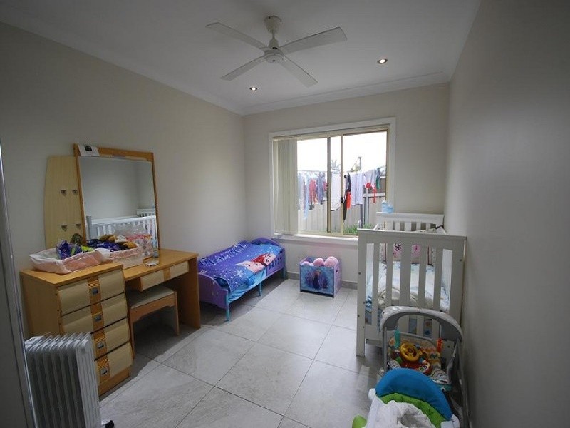 Edensor Park NSW 2176