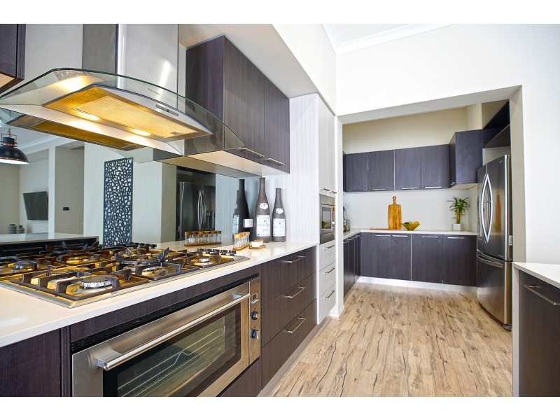 48 Flame Tree Street, Casula NSW 2170