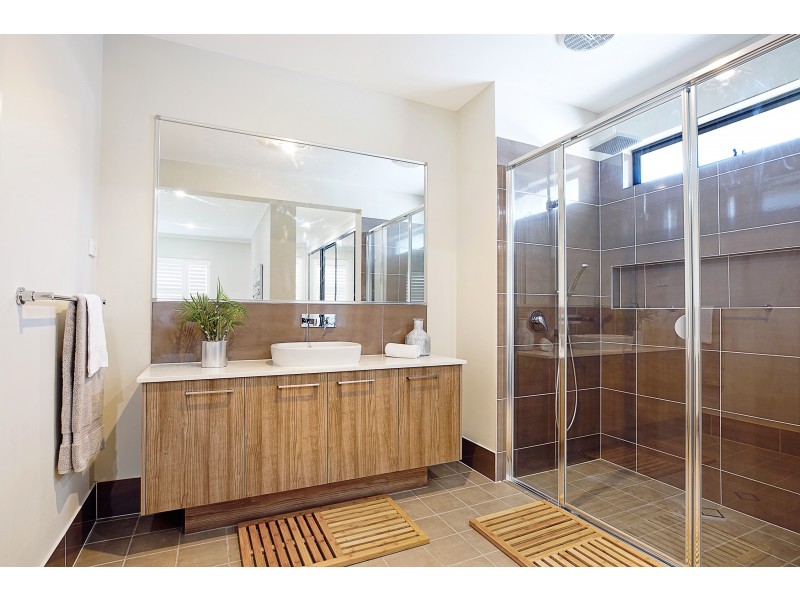 48 Flame Tree Street, Casula NSW 2170