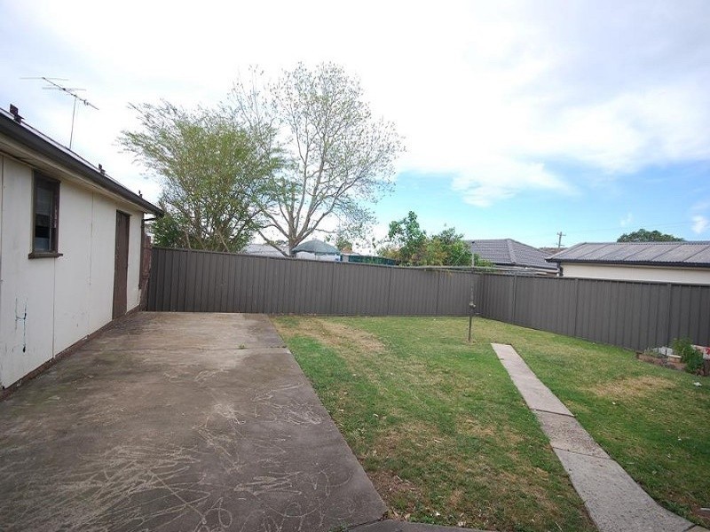 13 Shamrock Street, Smithfield NSW 2164