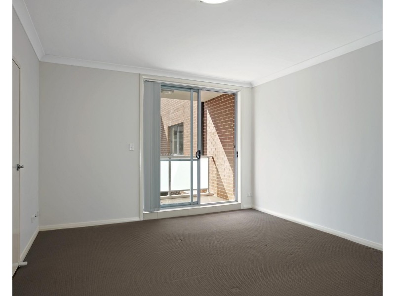 2/2 Kurrajong Road, Casula NSW 2170