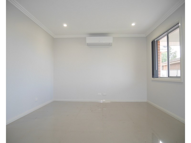 8a Wilson Road, Bonnyrigg Heights NSW 2177